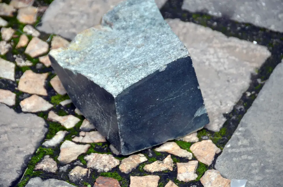 Le jade du Guatémala (jadéite) est un des plus beaux jades au monde. Il fut utilisé par les mayas qui le considéraient plus précieux que l’or.