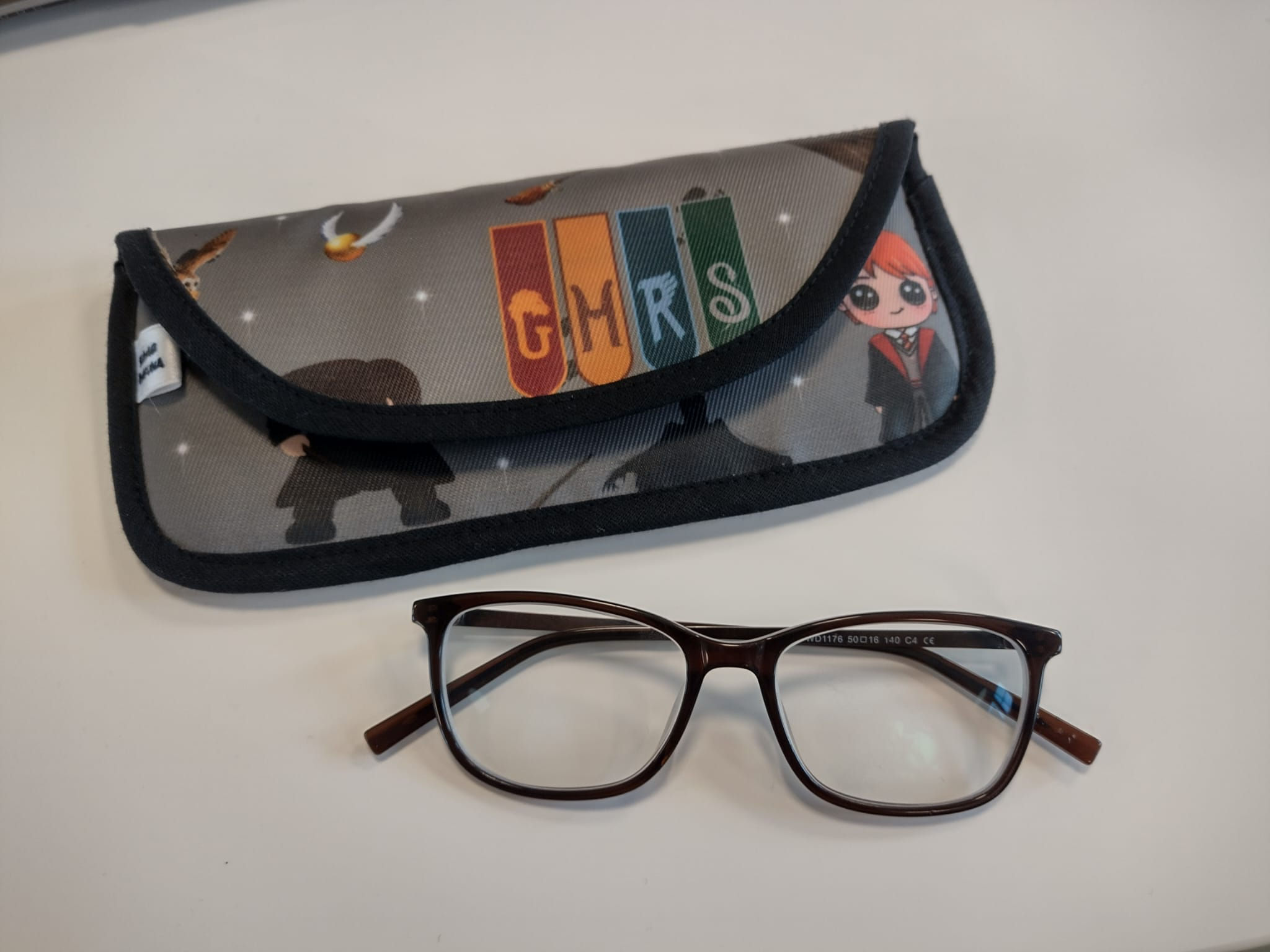 ESTUCHE PARA ANTEOJOS