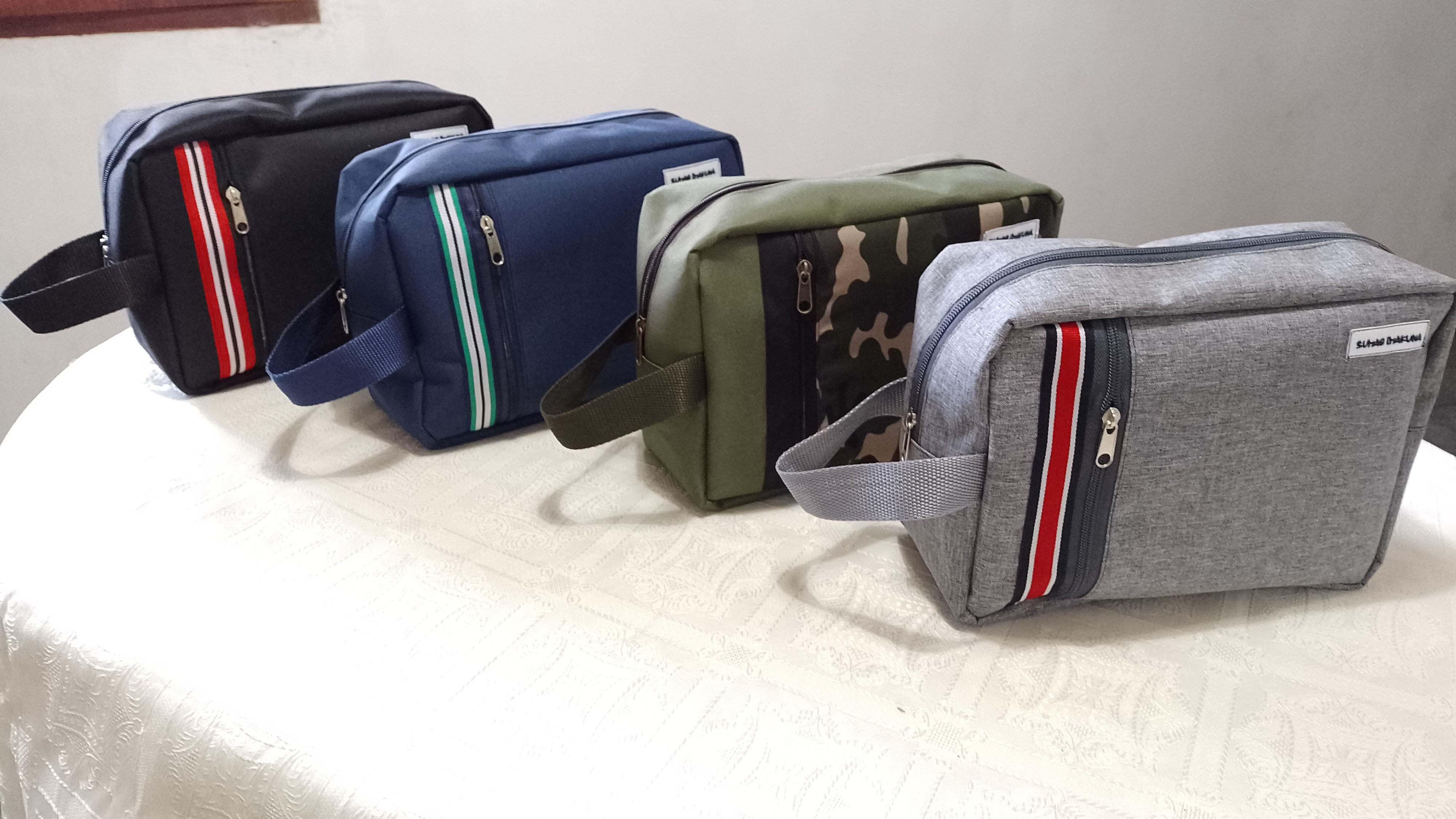 BOLSITO NECESER CON BOLSILLO