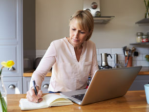 How to tell if a roofer is lying?