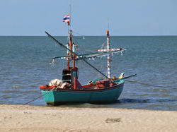 Boat, dauphin bay, hua hin 2015, thailand.jpg