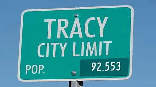 Tracy-ca-luxury-porta-potty-trailer-rental.webp