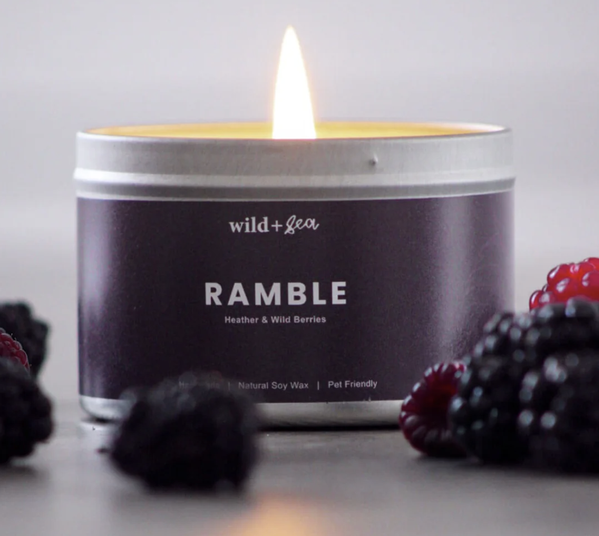 Heather and wild berries candle