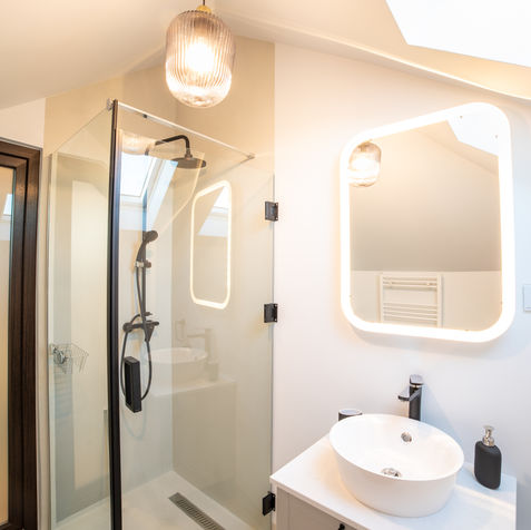 La Ciresi Petrascu Bathroom Photo 1.jpg