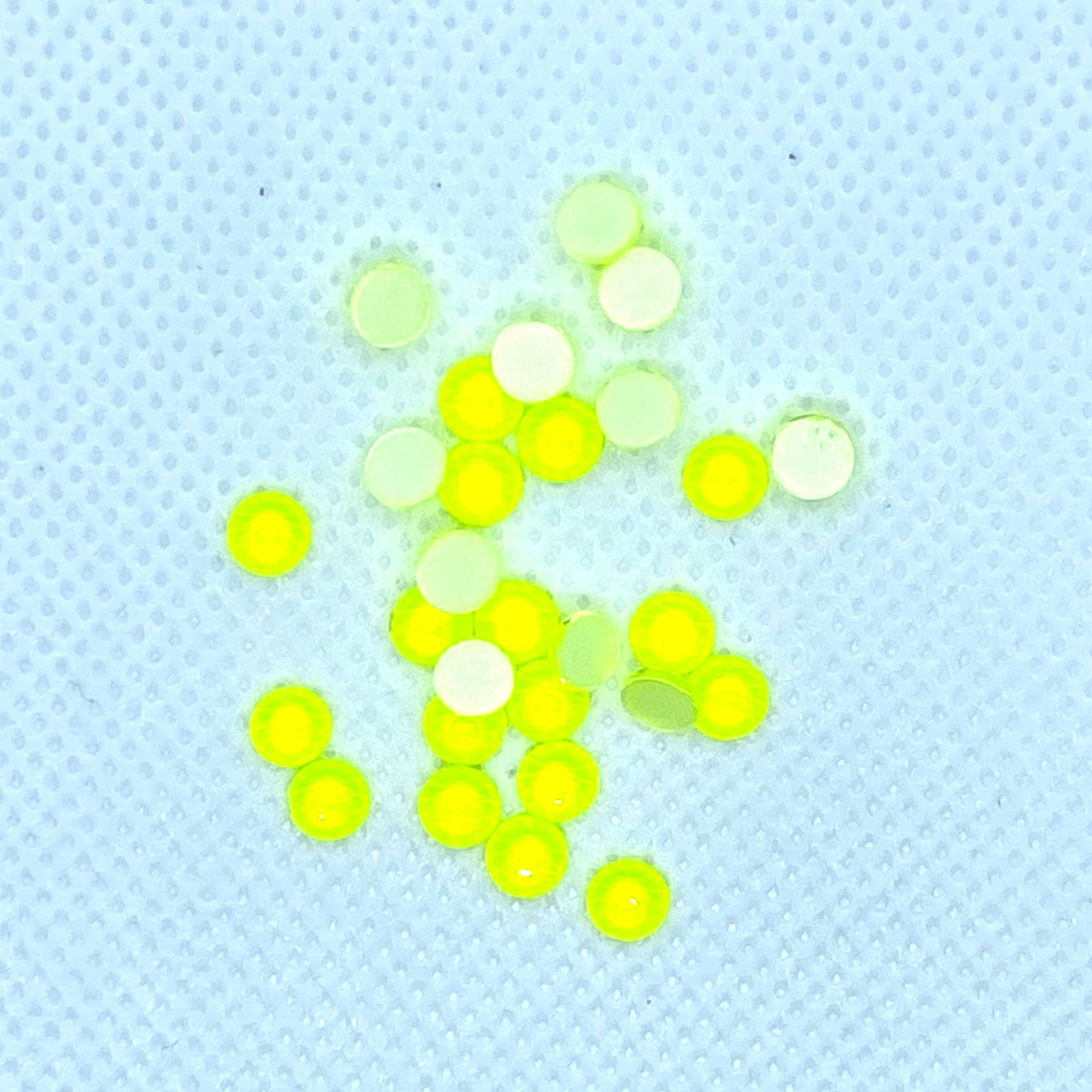 Flat back non hot-fix rhinestones SS20 Citrine Neon