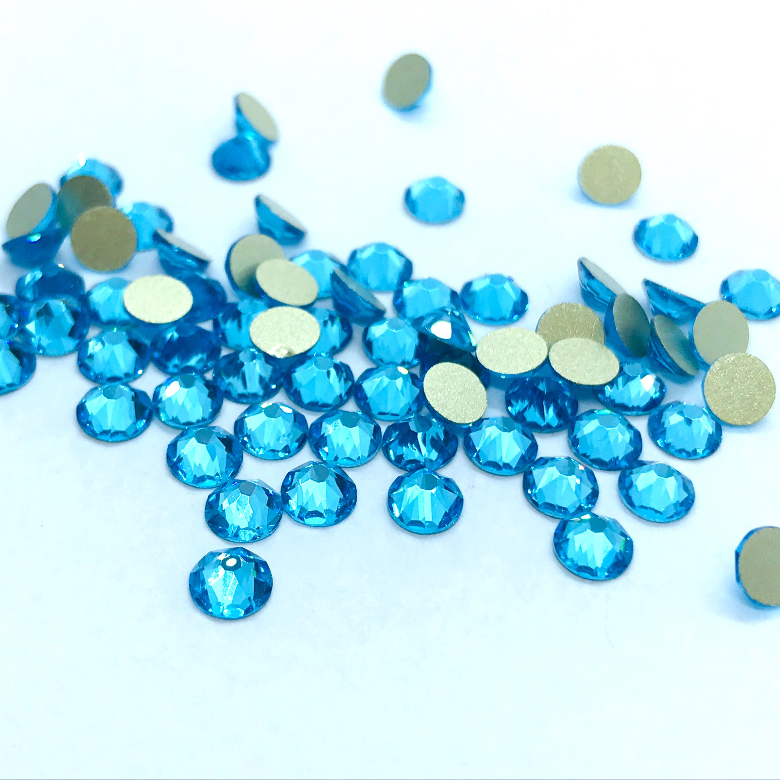 Flat back non hot-fix rhinestones cut 2088 SS20 Aquamarine