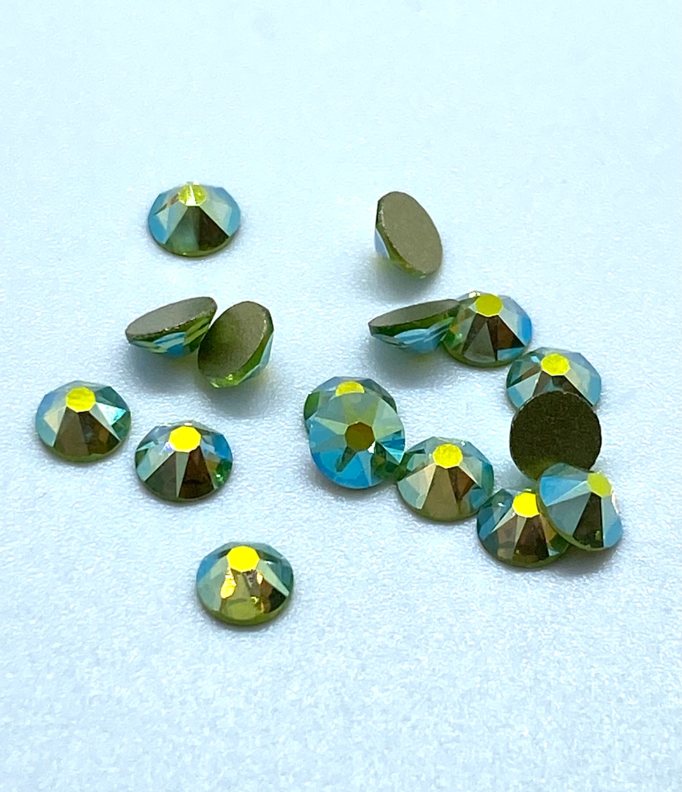 Flat back non hot-fix rhinestones cut 2088 SS20 Light peridot AB