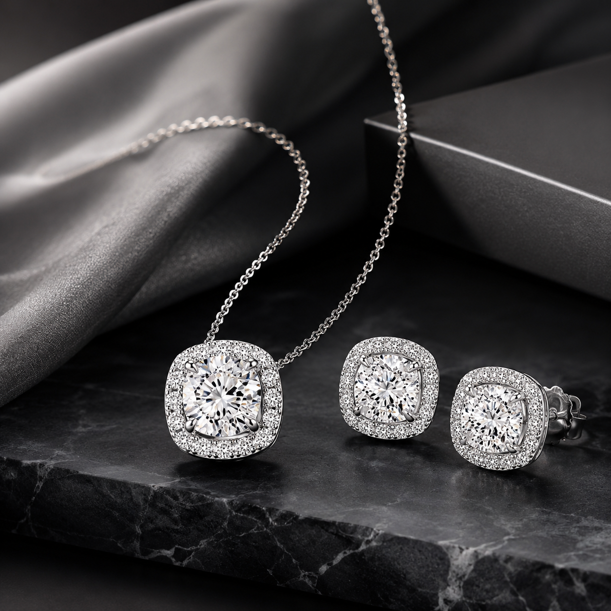 MODERN CLASSIC Necklace & Earrings Set in White Gold