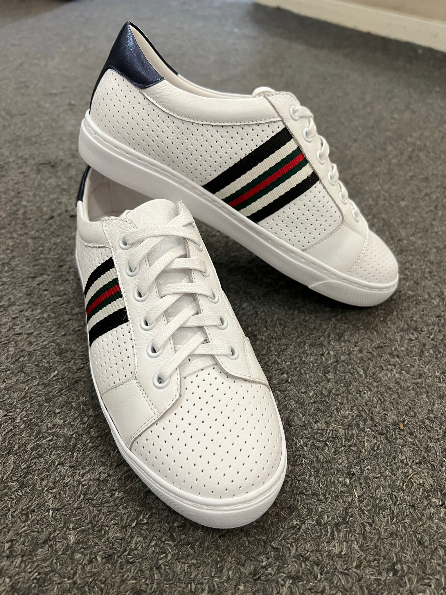 Oliny - White/Navy Metallic Leather