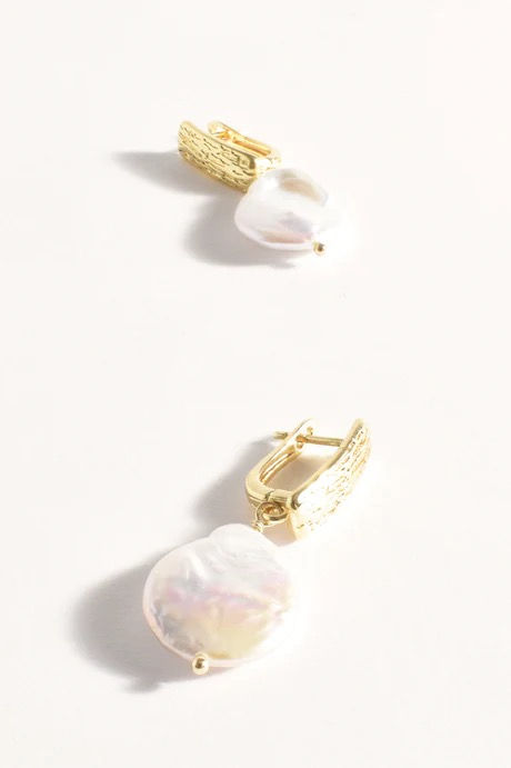 Textured Metal Top Pearl Drop Earrings - Gold