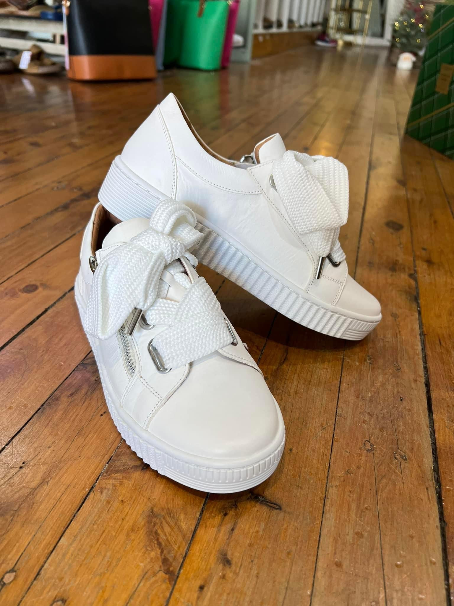 Jovi White