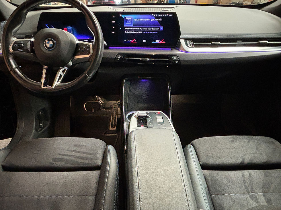 Miniaturebillede: BMW iX1 xDrive30 M Sport, 3/2023, 23.800 km, Panoramatag, Alcantara sæder