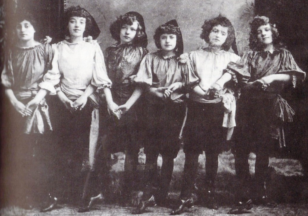 Tiller Girls 1891