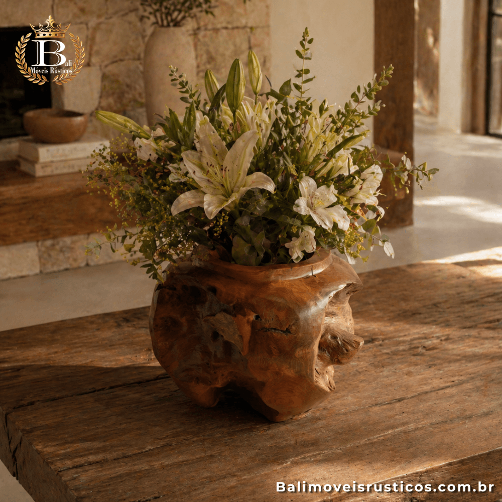 Vaso rústico Bali Erosi Médio esculpido em tronco de madeira maciça de teca, VEM-1 da Bali Móveis Rústicos.