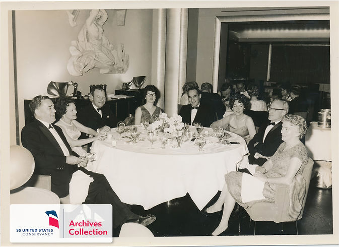 Dinnertime onboard the SS United States