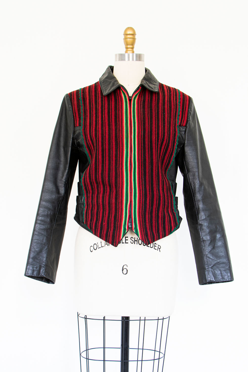 Thumbnail: Poncho Jacket Huayruru Espalda