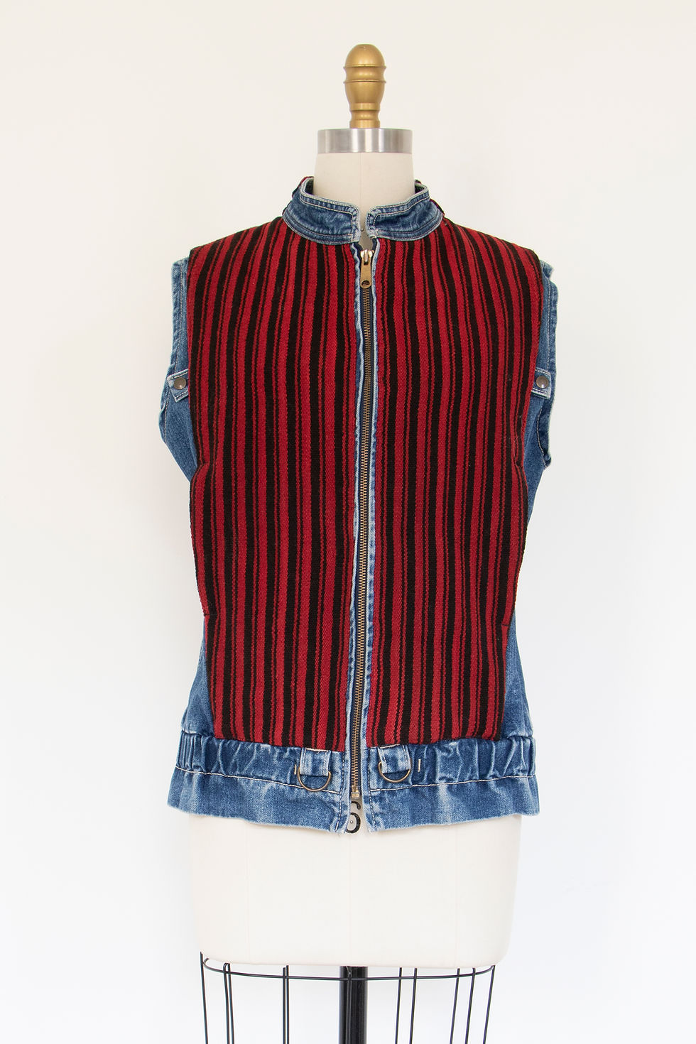 Thumbnail: Poncho Vest Huayruru Frente