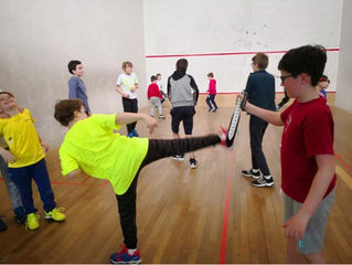 Les jeunes du TCM5 s'essaient au Taekwondo