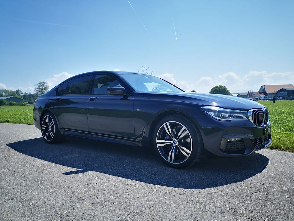 BMW 730 Outdoor 2