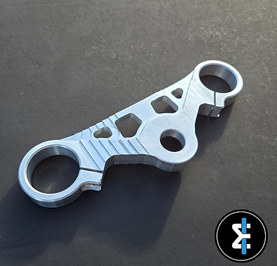 Suzuki race yoke in billet aluminium