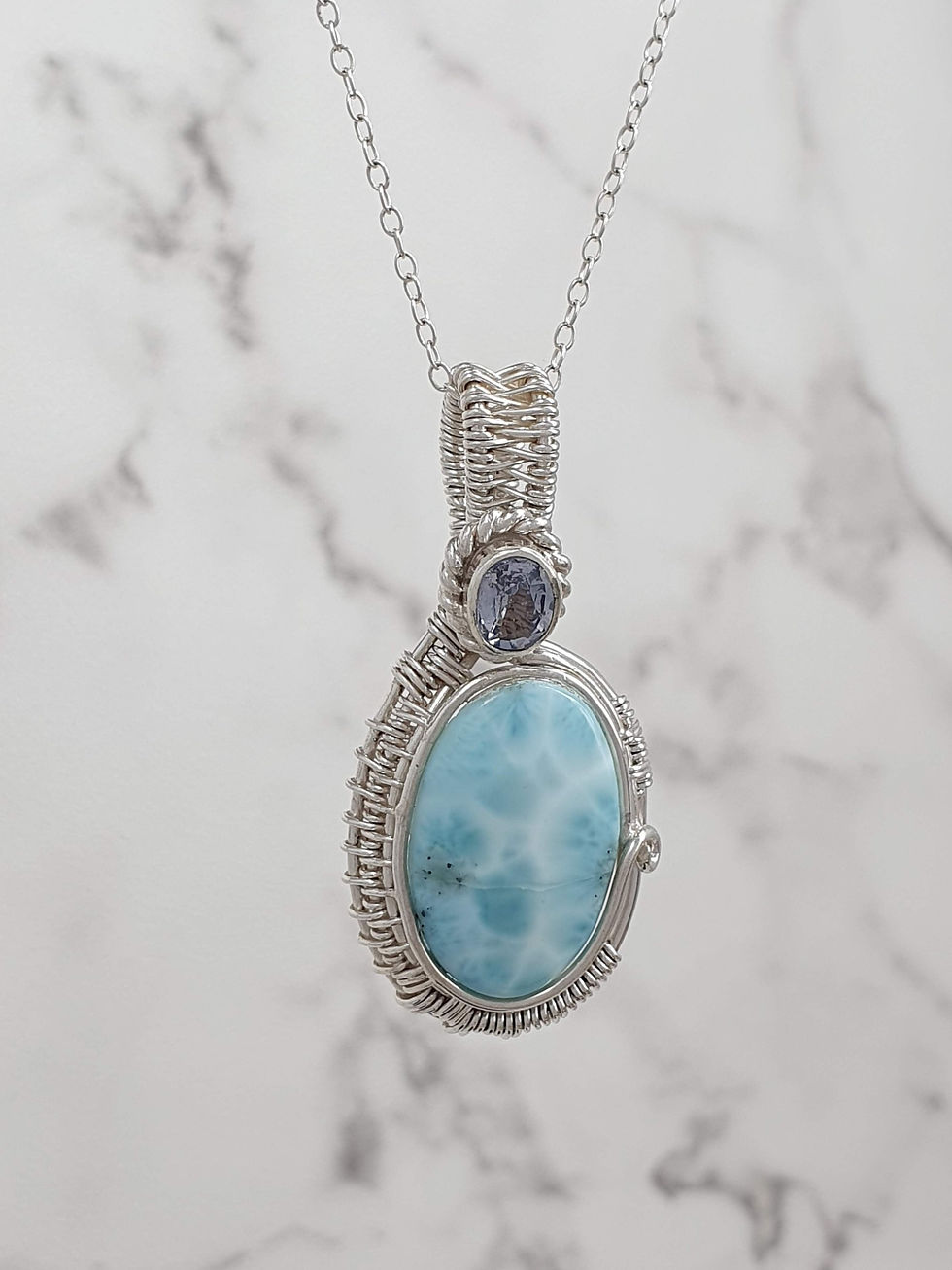 Miniatura: Sterling silver wire works necklace with Larimar and Blue Sapphire | NL779066
