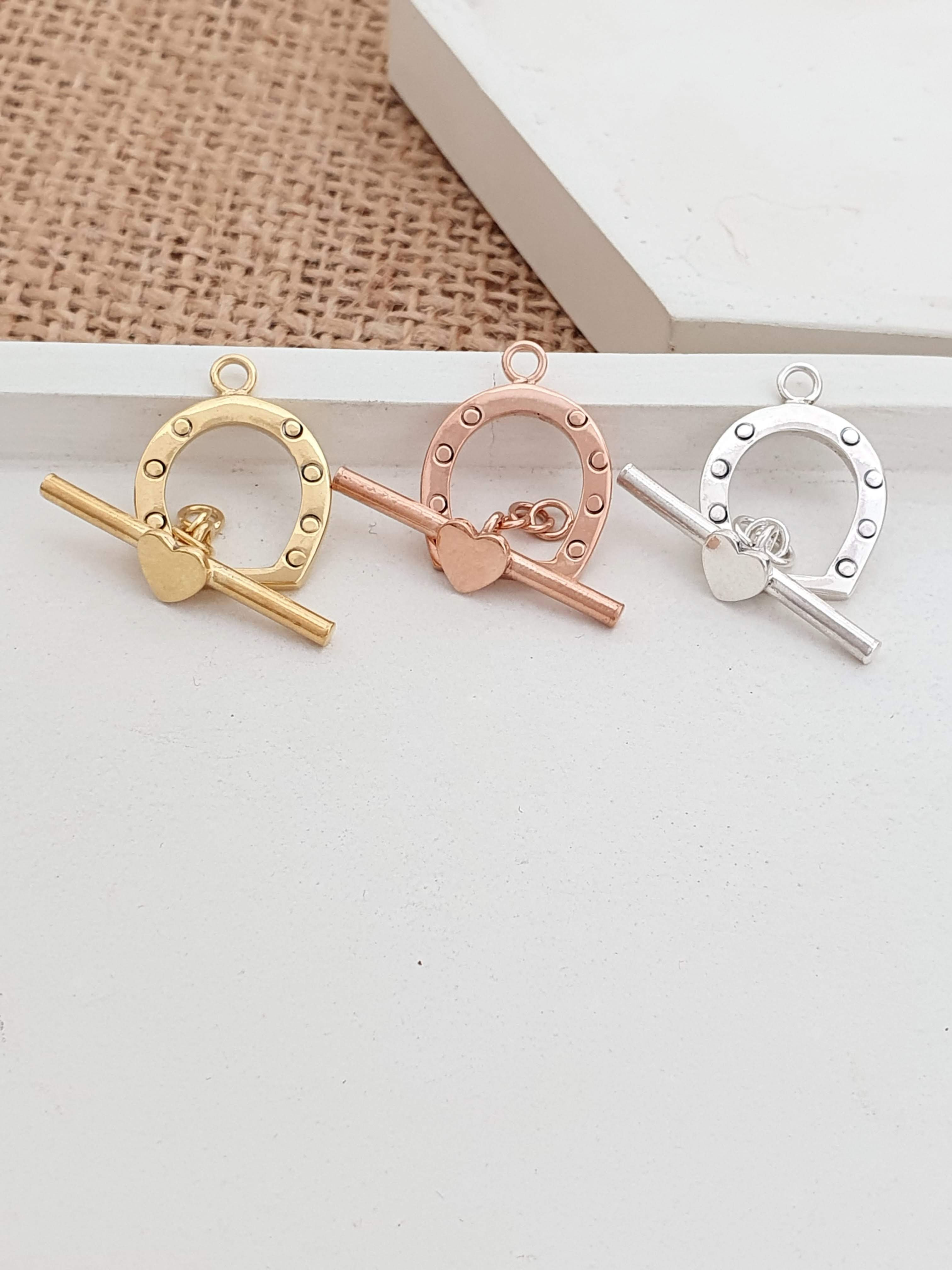 Sterling silver horseshoe toggle clasp 15 x 16 x 25 mm with heart | CL228821