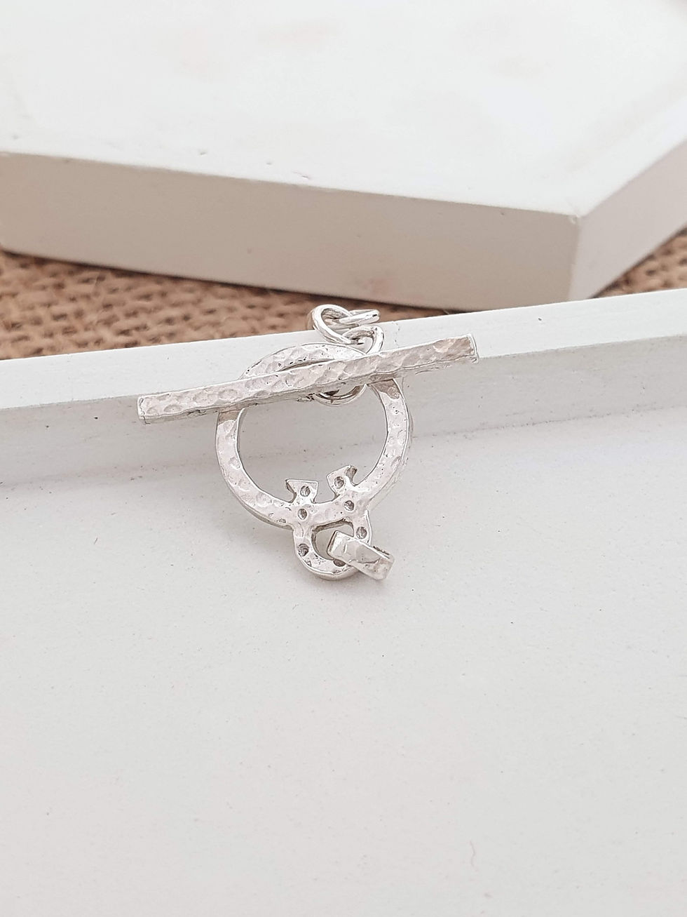 Thumbnail: Sterling silver toggle & ring 25 mm hammer with horseshoe | CL228805