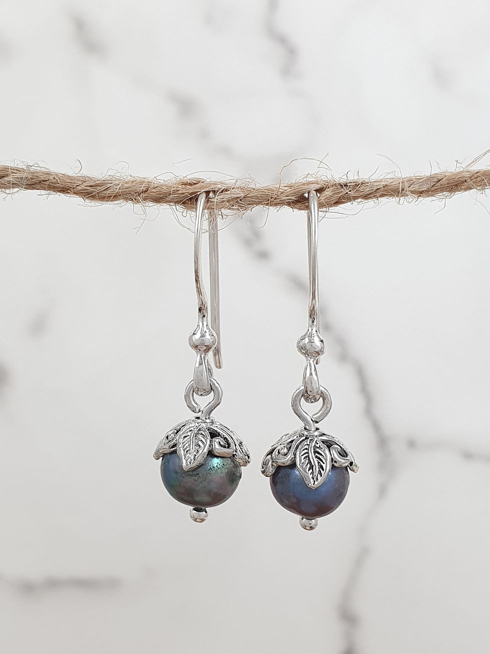 Thumbnail: Sterling silver wire beadcap 8.3 x 4.3 mm | BC229134