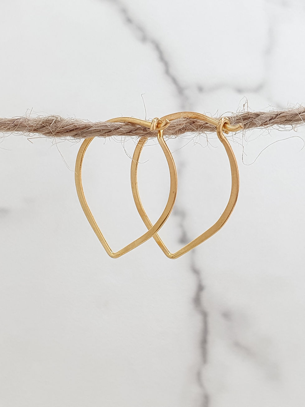 Miniaturbild: Sterling Silber Lotus Reifen 28 mm | EW889145