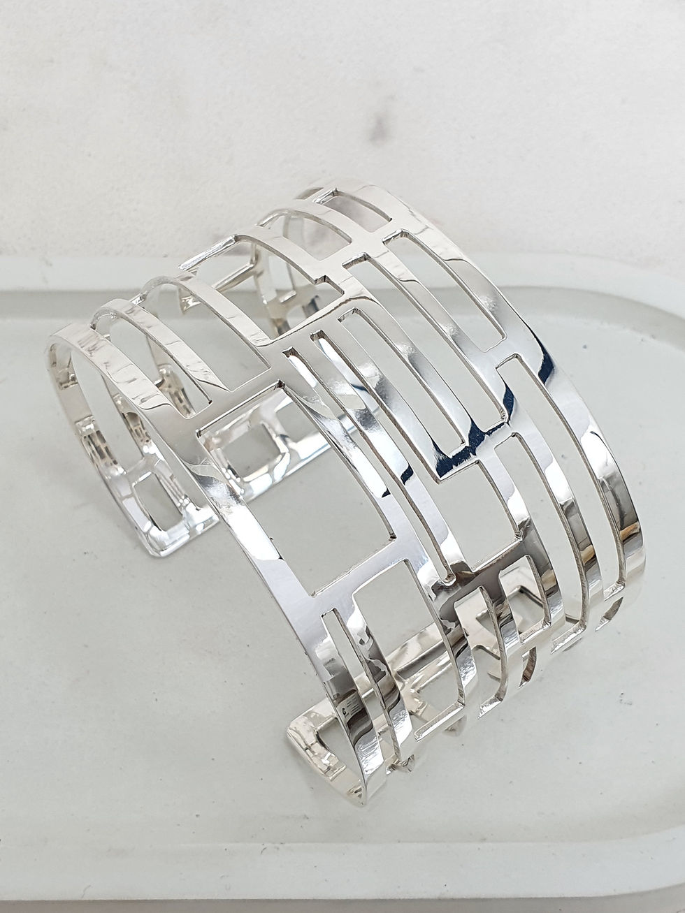 Thumbnail: Sterling silver inspirational cuff 16 x 4 cm | CUFF05