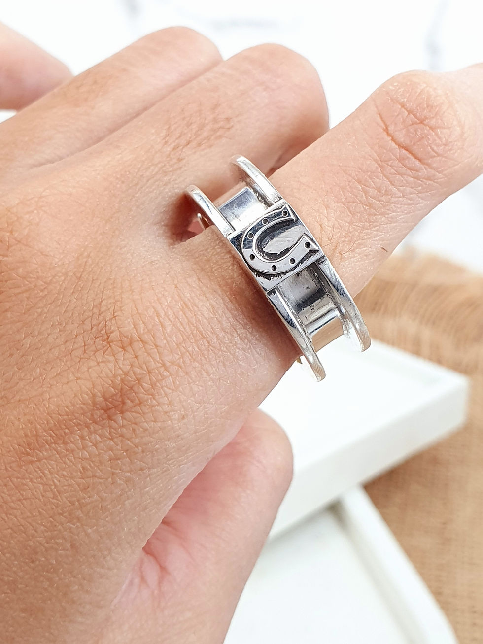 Thumbnail: Sterling silver equestrian horsehair ring | RG887811