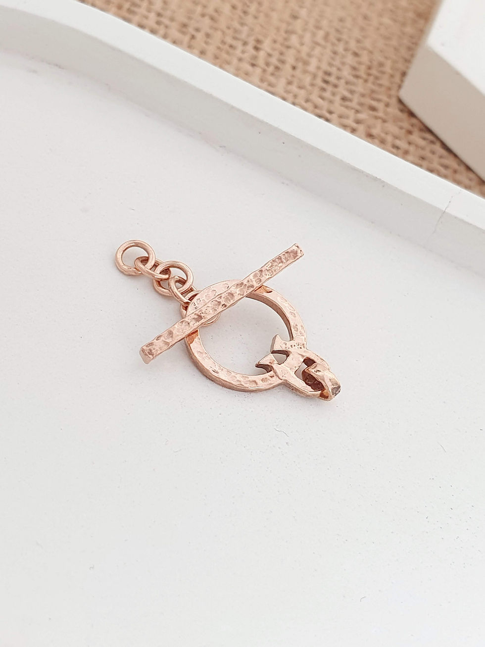 Thumbnail: Sterling silver toggle & ring 25 mm hammer with horseshoe | CL228805