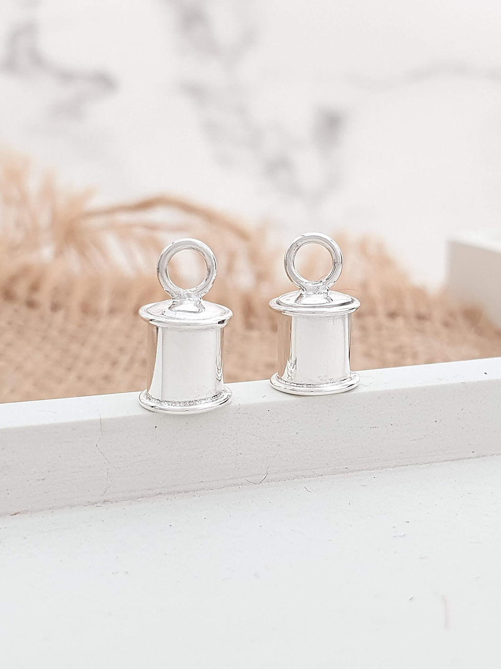 Miniature : Sterling silver end cap plain finished with wire lip | EC998928
