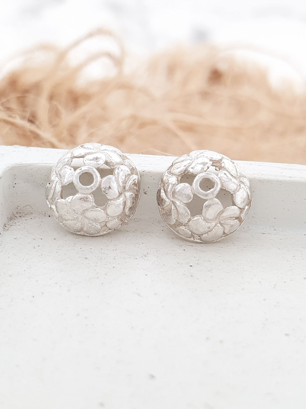 Thumbnail: Sterling silver circle beadcap 10 x 5.25 mm | BC229133