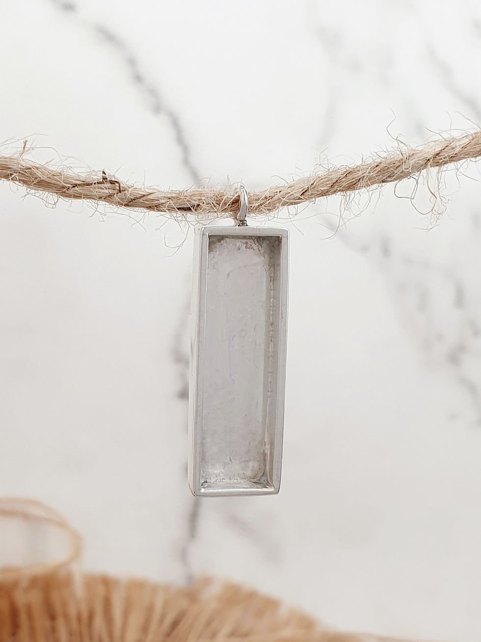 Thumbnail: Sterling silver equestrian horsehair resin charm | CH557197