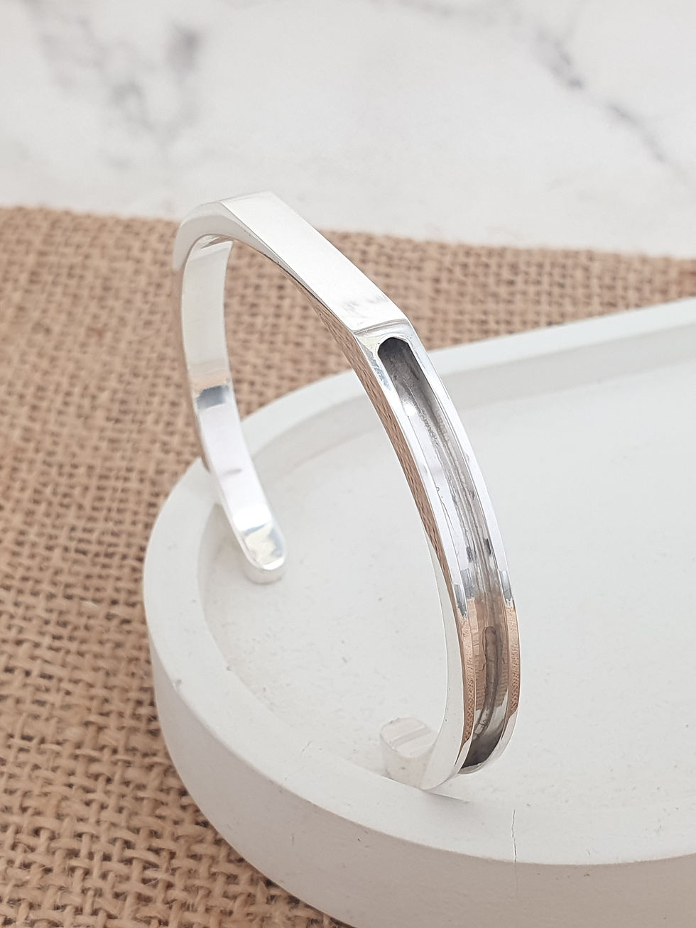 Thumbnail: Sterling silver equestrian horsehair cuff 5.5 mm | CUFF34