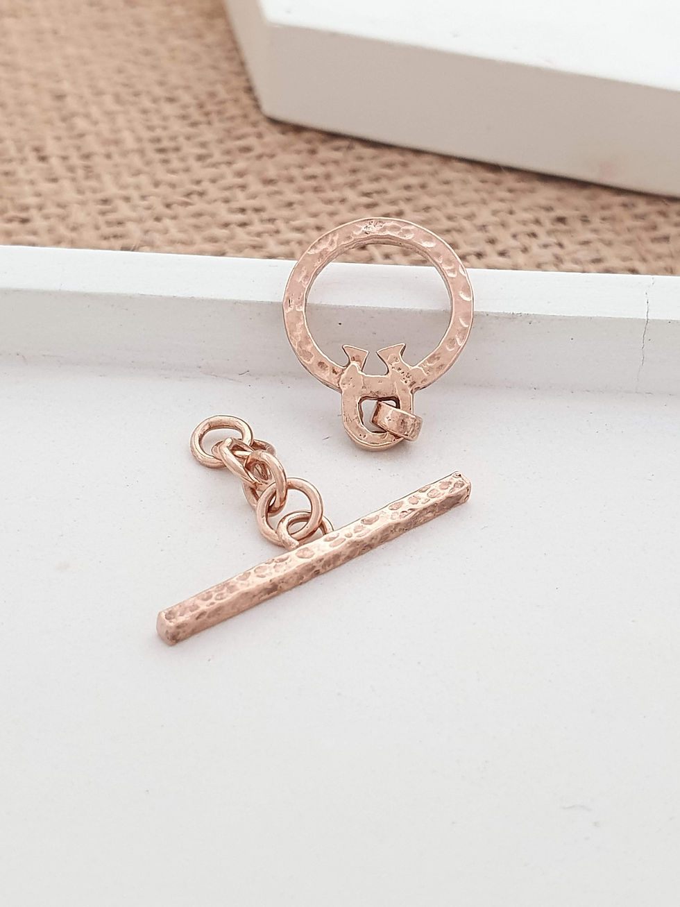 Thumbnail: Sterling silver toggle & ring 25 mm hammer with horseshoe | CL228805