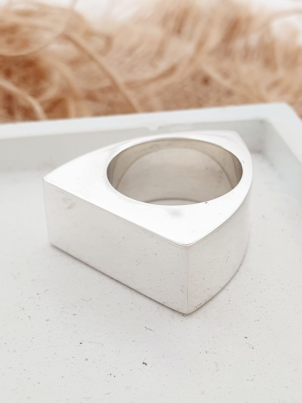 Thumbnail: Sterling silver triangle ring flat top 11 mm | RG887813