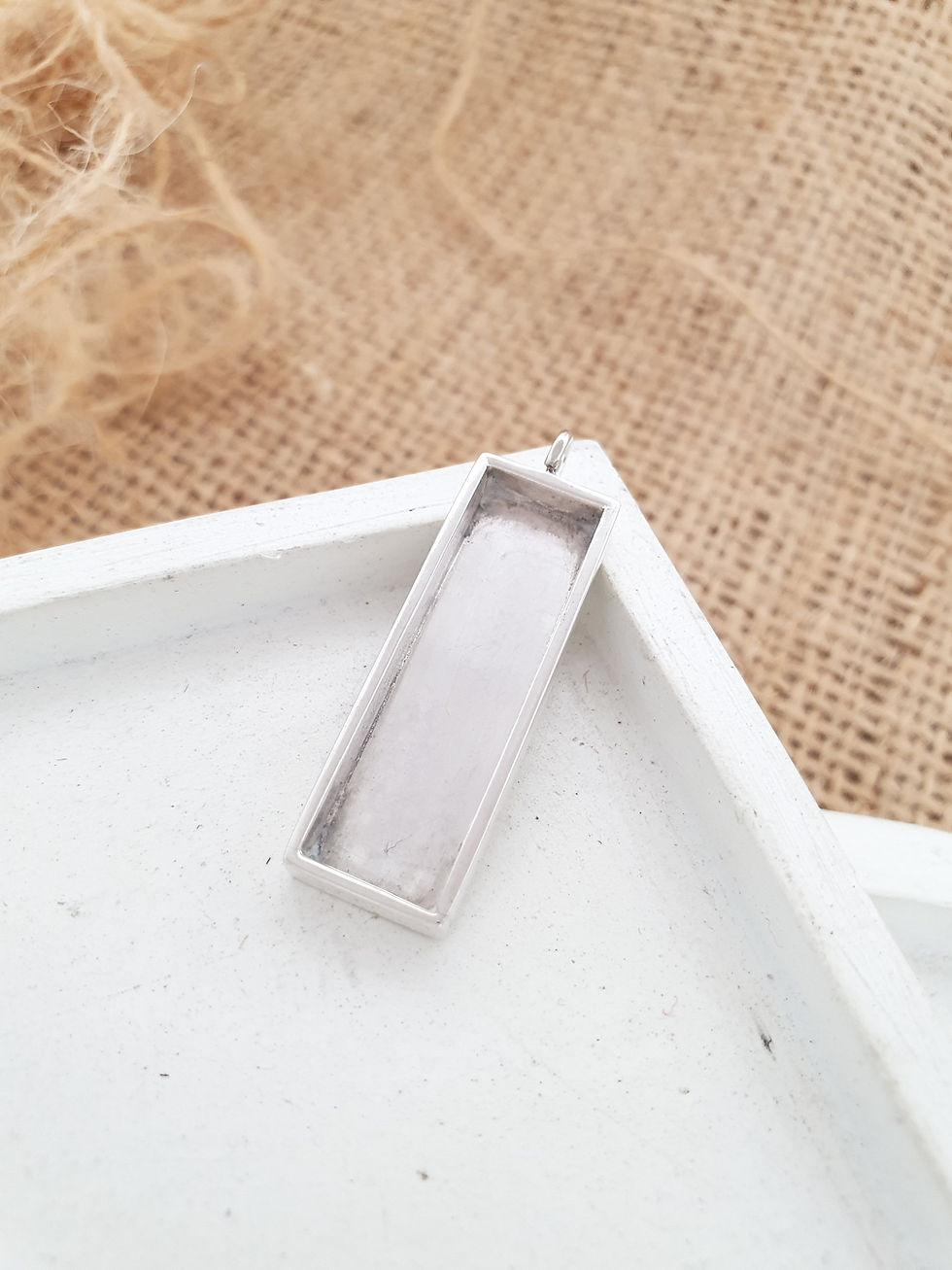 Thumbnail: Sterling silver equestrian horsehair resin charm | CH557197