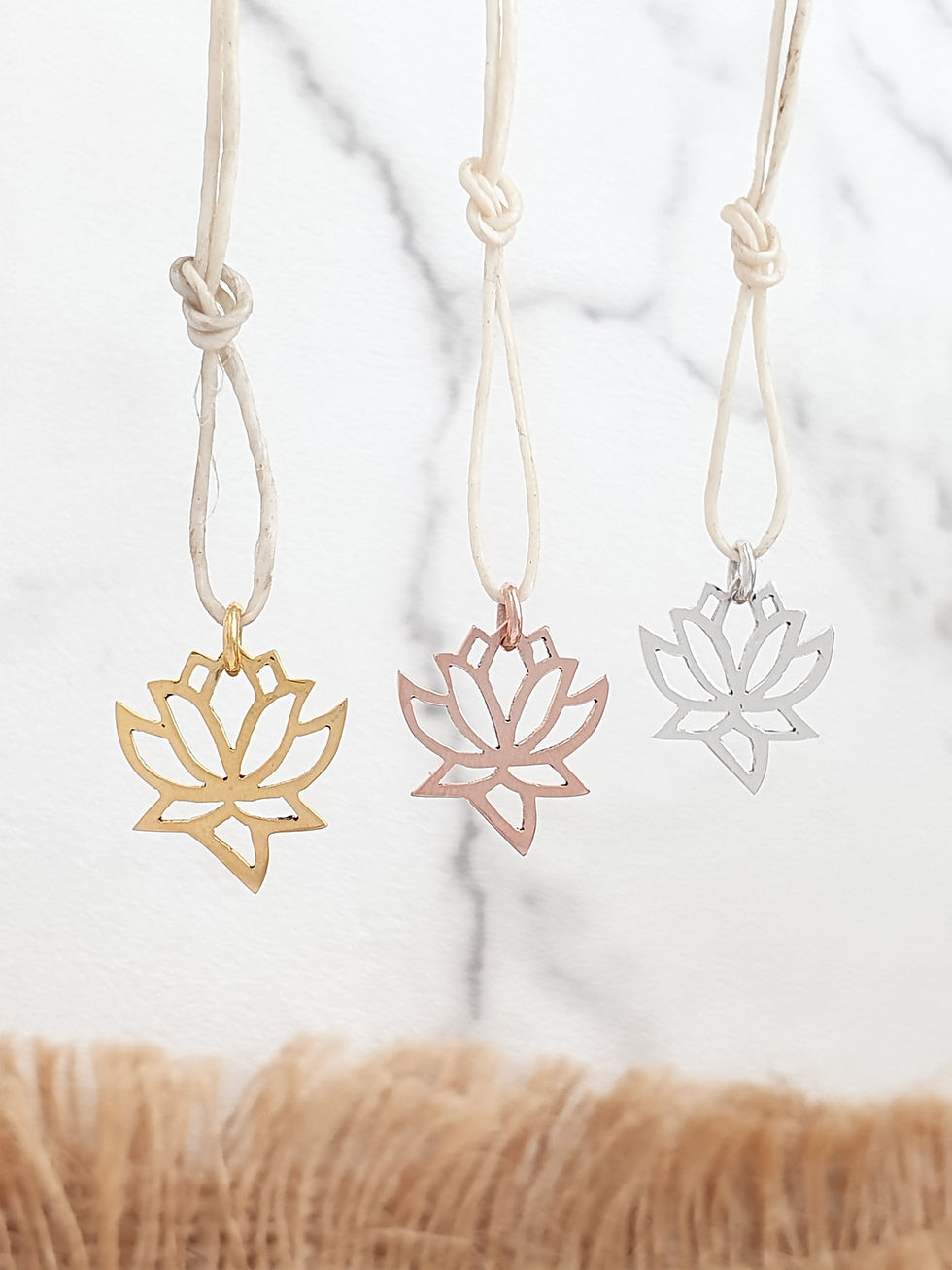 Miniature : Sterling silver lotus flower 15 x 17 mm | CH557124