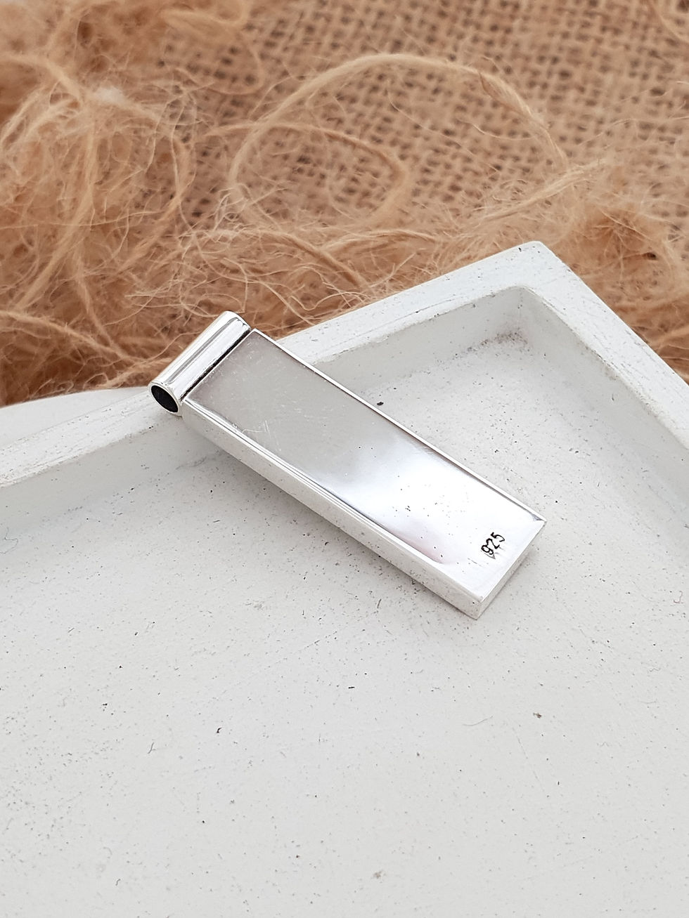Thumbnail: Sterling silver equestrian horsehair resin charm | CH557202