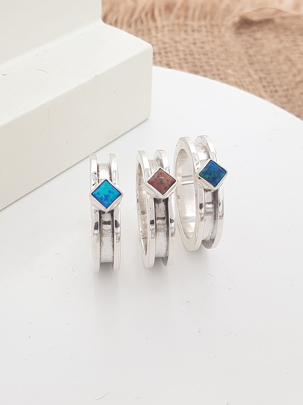 Miniaturbild: Sterling silver equestrian ring with Synthetic Opal | RG887894
