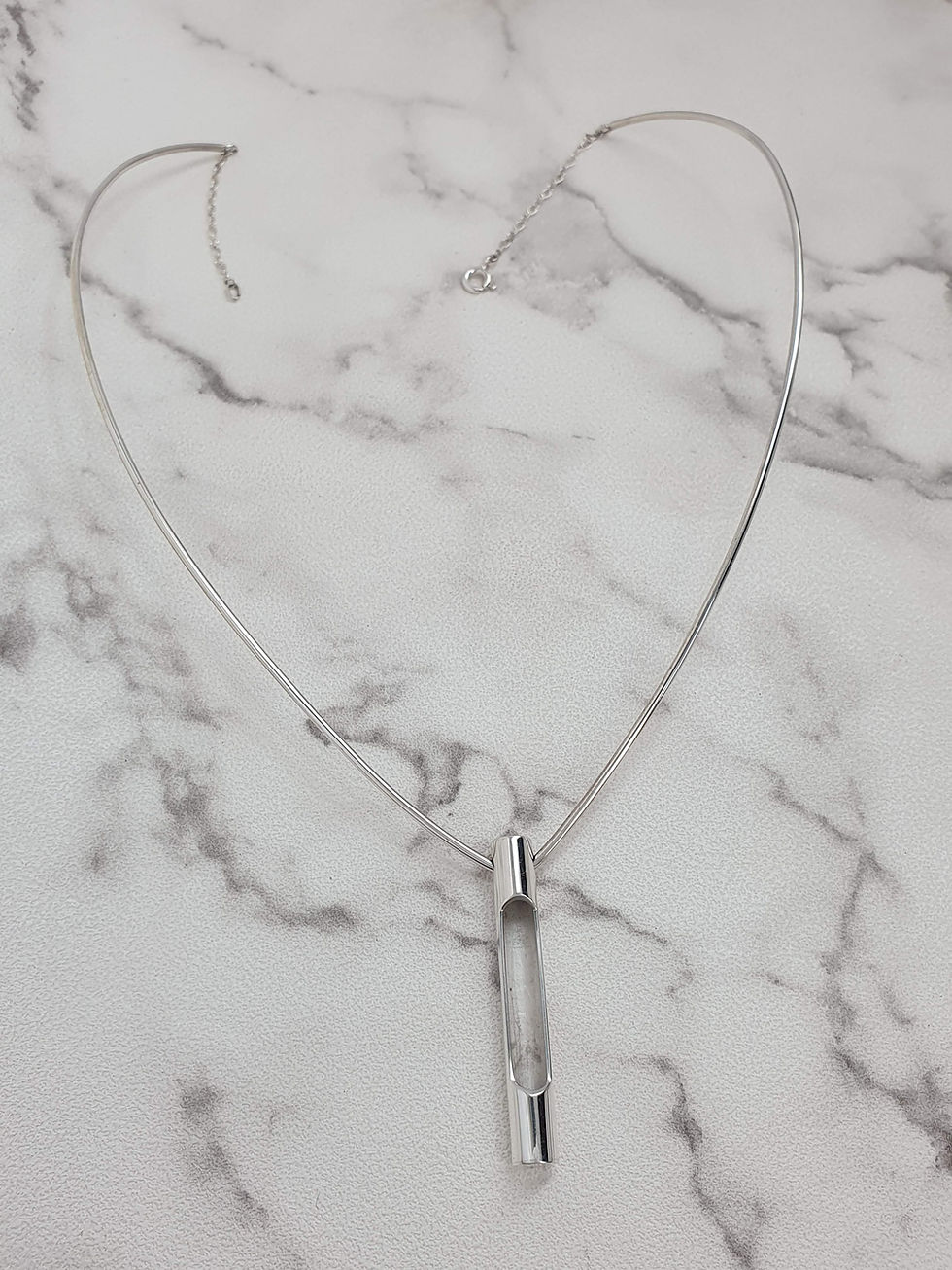 Miniaturbild: Halsreif aus Sterlingsilber mit Rosshaar | CH557210