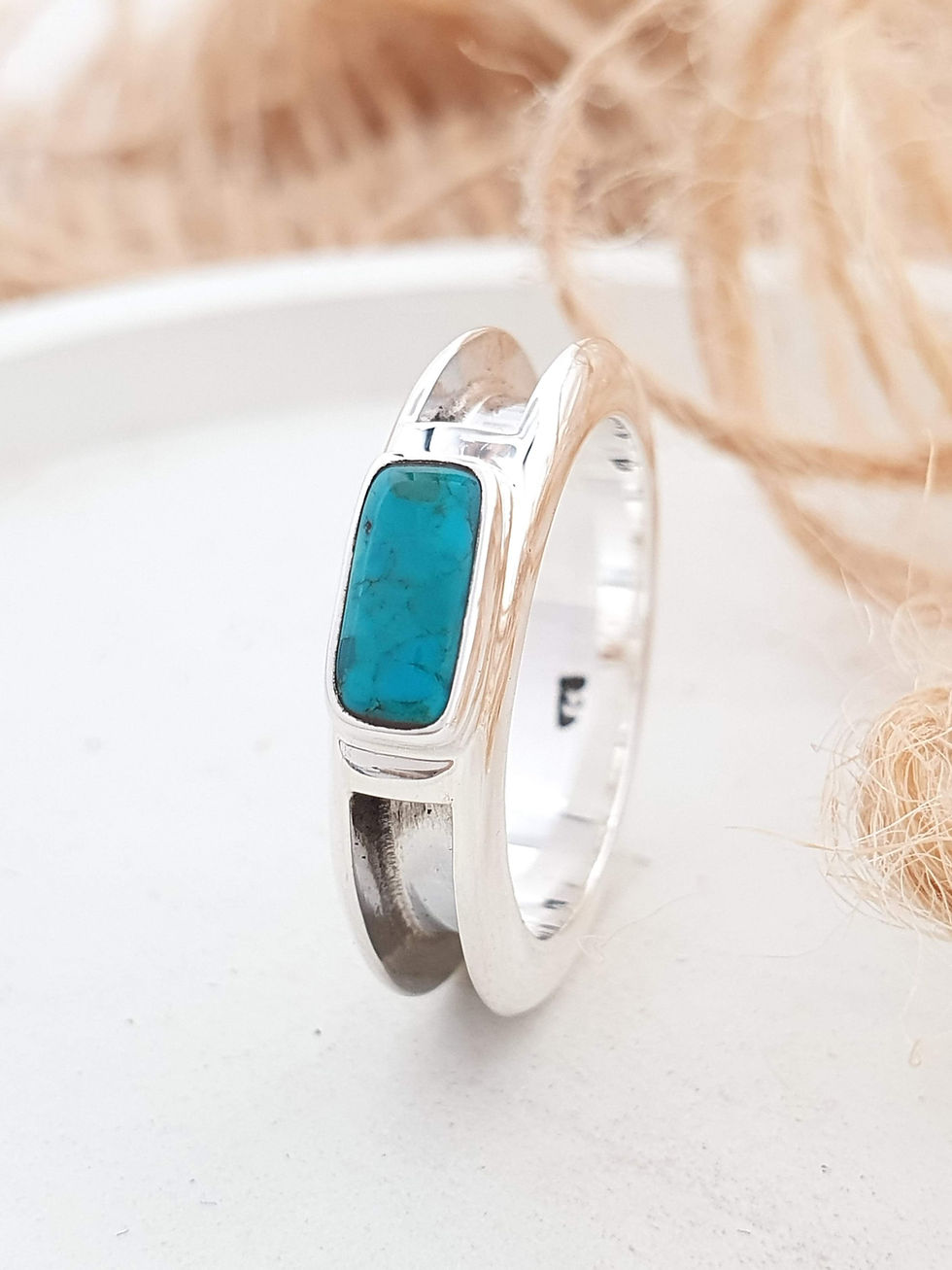 Thumbnail: Sterling silver equestrian horsehair ring with Baguette Turquoise | RG887853