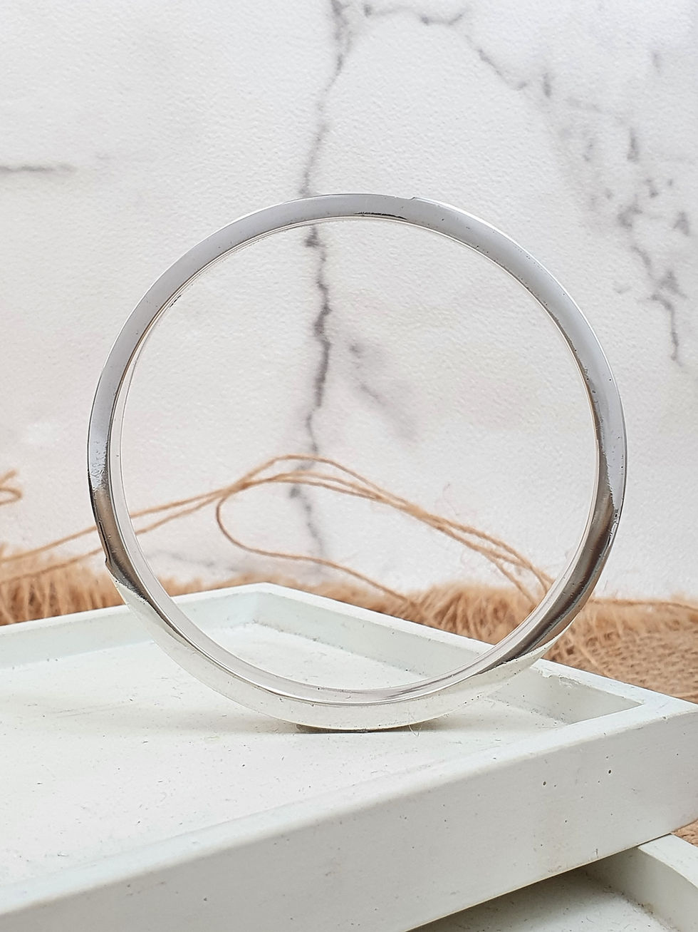 Thumbnail: Sterling silver equestrian round bangle | BG996601