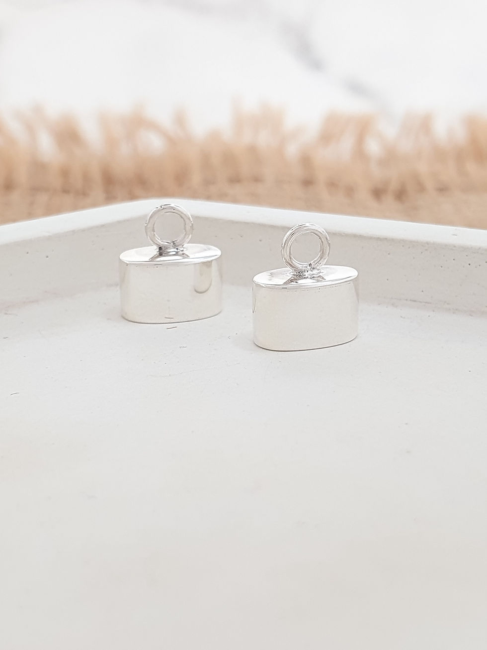 Miniaturbild: Ovale Endkappe aus Sterlingsilber 7,5 x 5,5 x 4 mm | EC998846