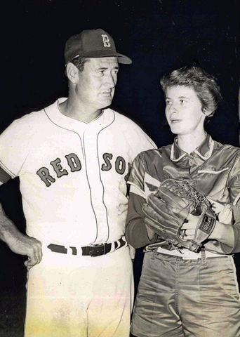 051 Joan Joyce Ted Williams Joan and Ted Williams PHOTO. 300 x 5.0fixjpg.jpg