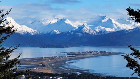 Quliyanguarpet—Our Story: Learning and Participating for Community Resilience in the Sub-Arctic