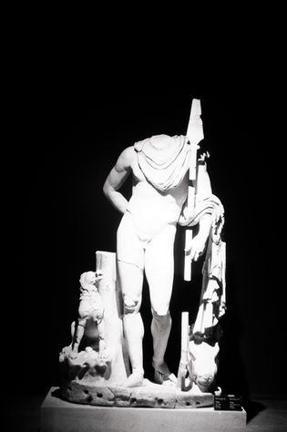 oyku-cataltepe-karasu-black-and-white-analog-photo-Antalya-Archaeological-Museum-2025-15.j