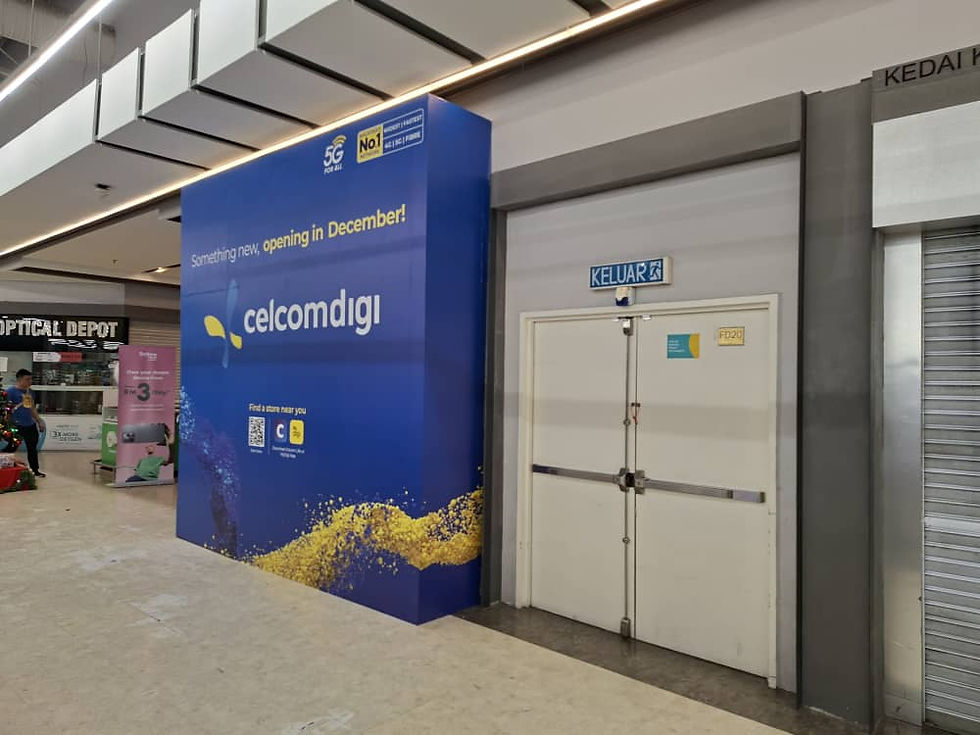 Hoarding and visual installation at Lotus Klang for CelcomDigi